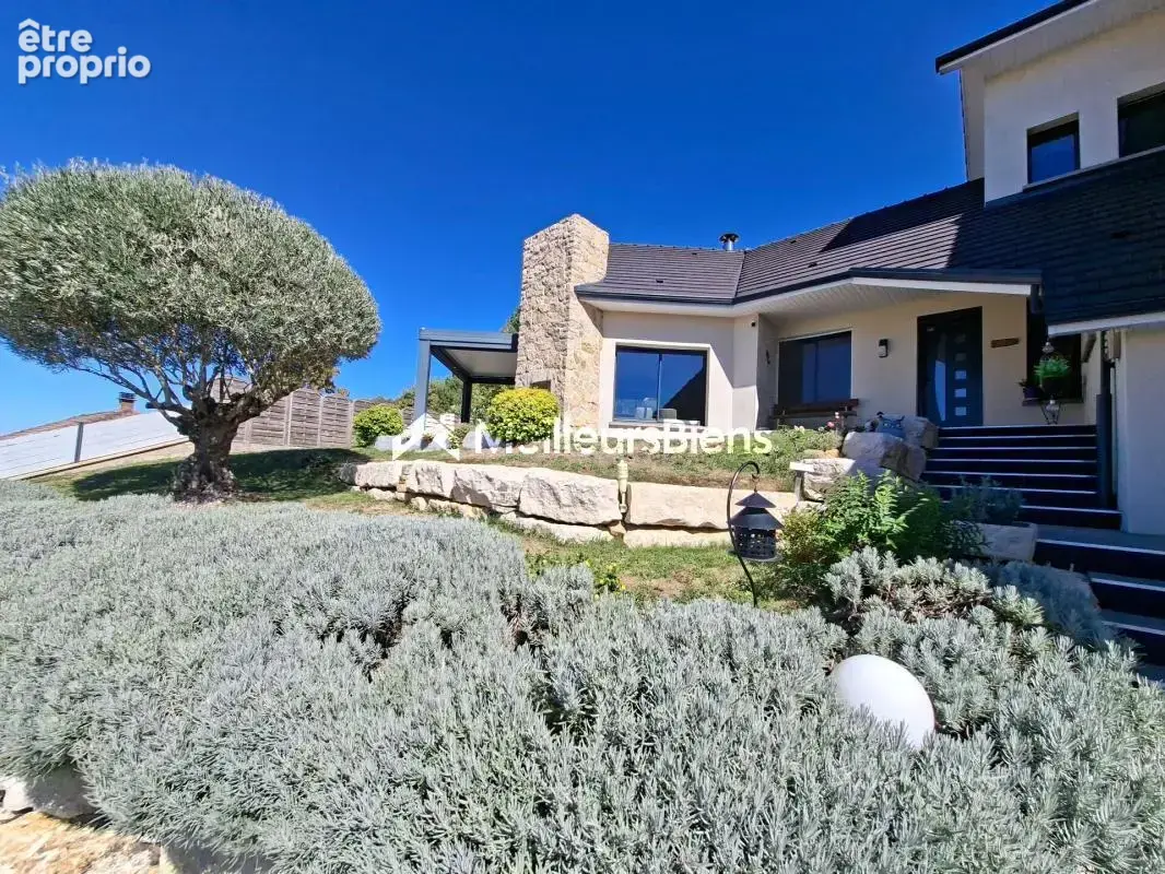 Maison contemporaine avec 2 terrasses et pergola bioclimatique - photo 10