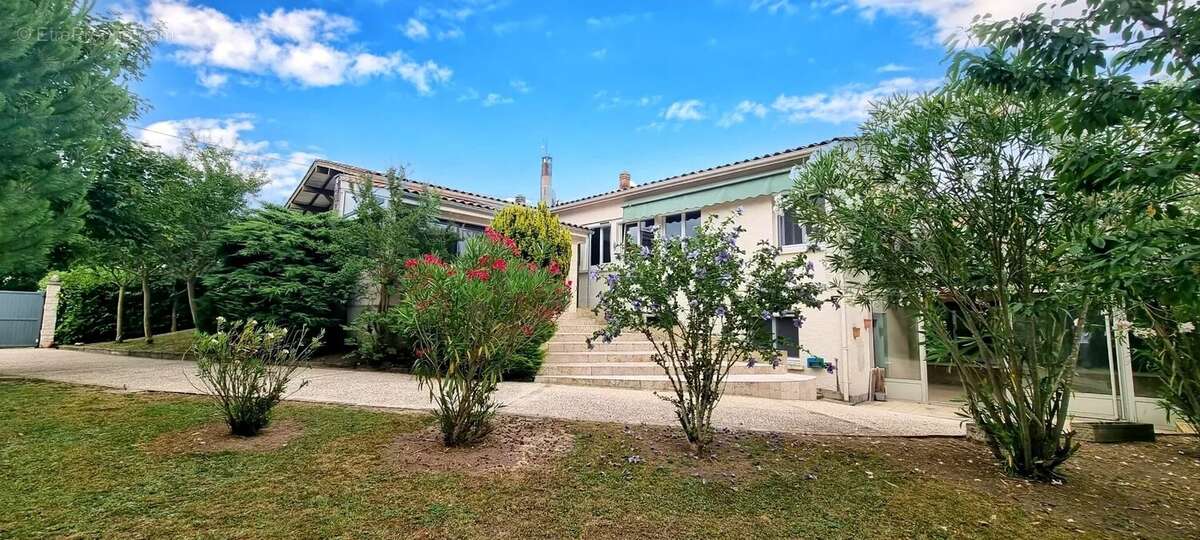 Maison à EYMET