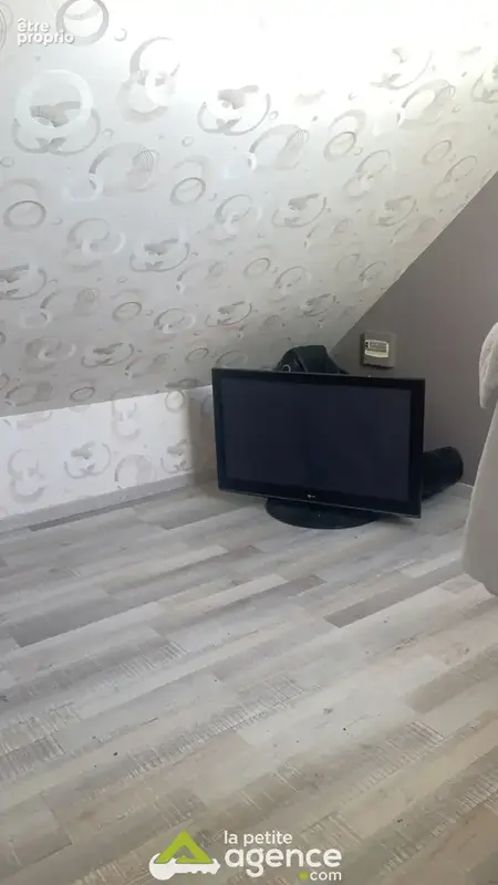 Maison 5 pièces 149 m² à vendre à La Guerche-Sur-L'aubois (18150) - photo 7