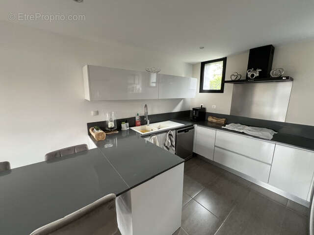 Maison familiale avec jardin et parking privatif - photo 5