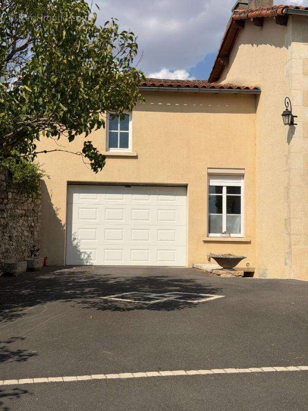 Maison Nanteuil 6 pièce(s) 161m2 - photo 13