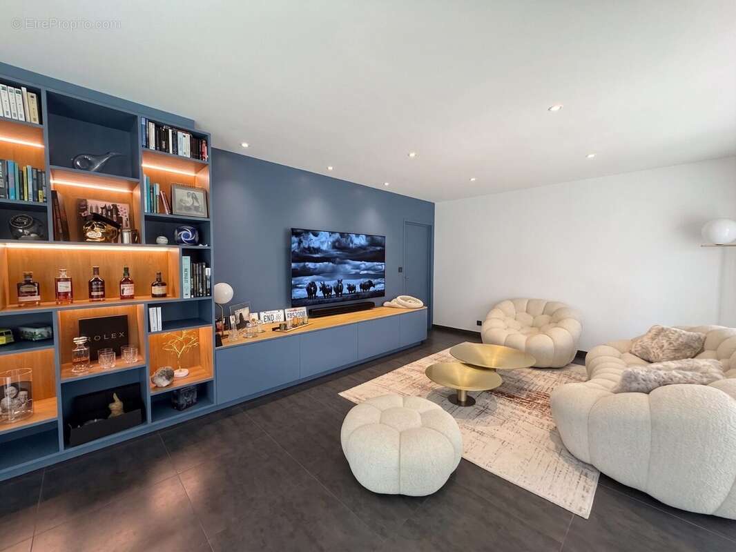 Maison 208 m² à Cesson-Sevigne  - photo 3