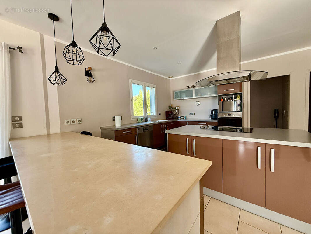 Maison à BAGNOLS-SUR-CEZE