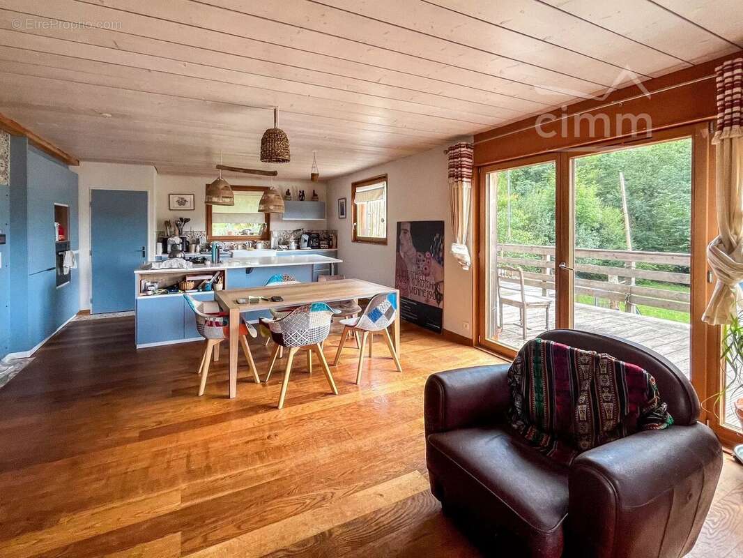 Maison à LA TERRASSE