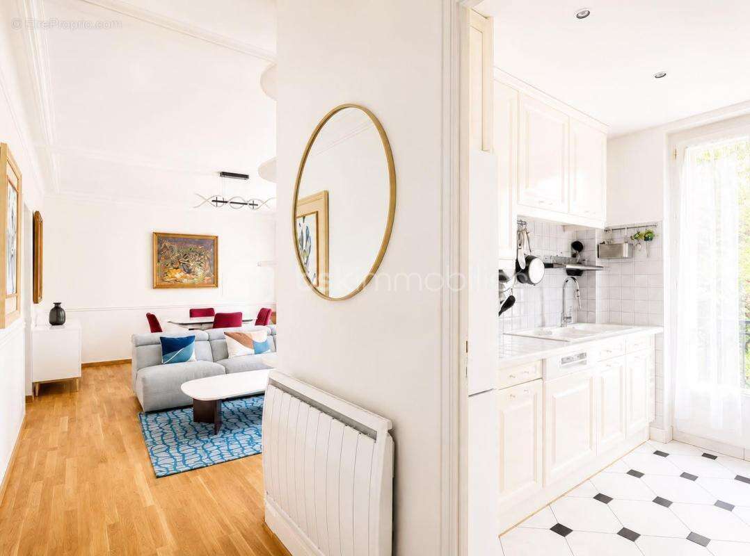 Appartement à PARIS-11E