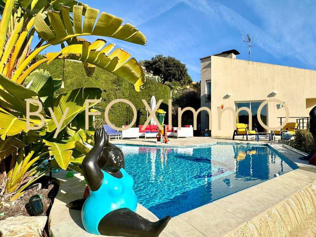 Maison à SAINT-LAURENT-DU-VAR