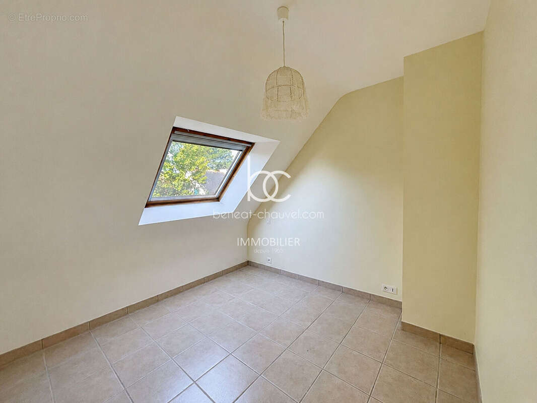 EXCLUSIVITÉ SARZEAU - Maison de 75 m² avec jardinet, proche du Golfe du Morbihan - photo 9