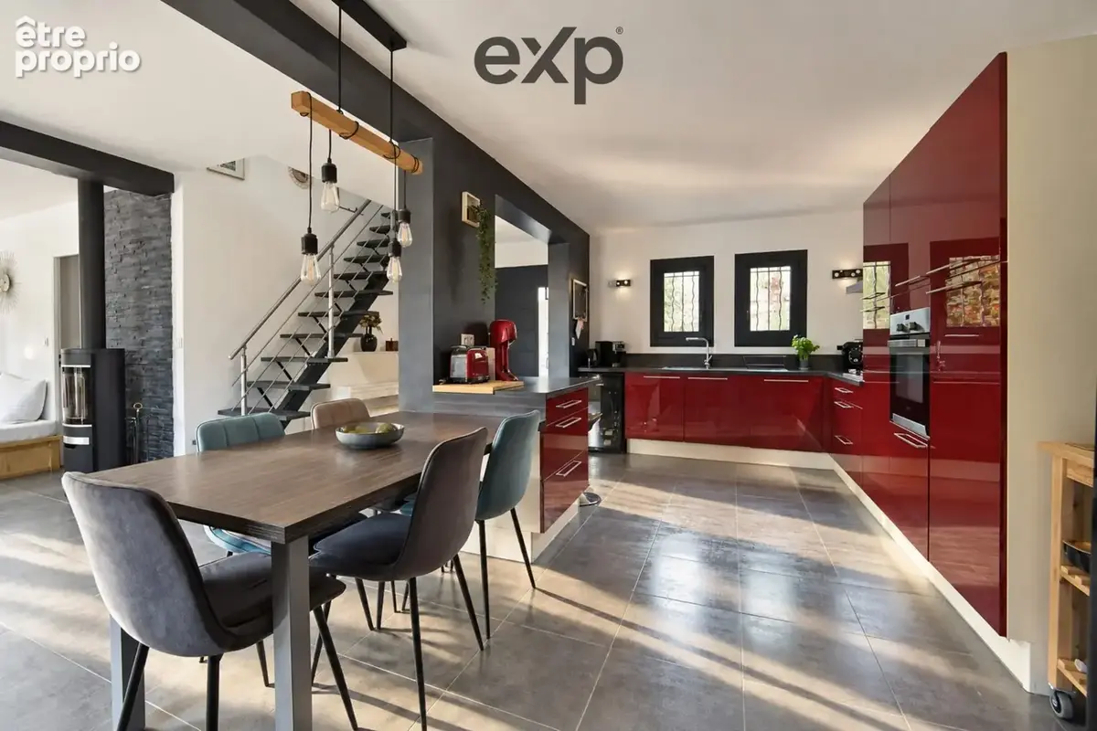 Maison 4 pièces 97 m² à vendre à La Tour-D'aigues (84240) - photo 7