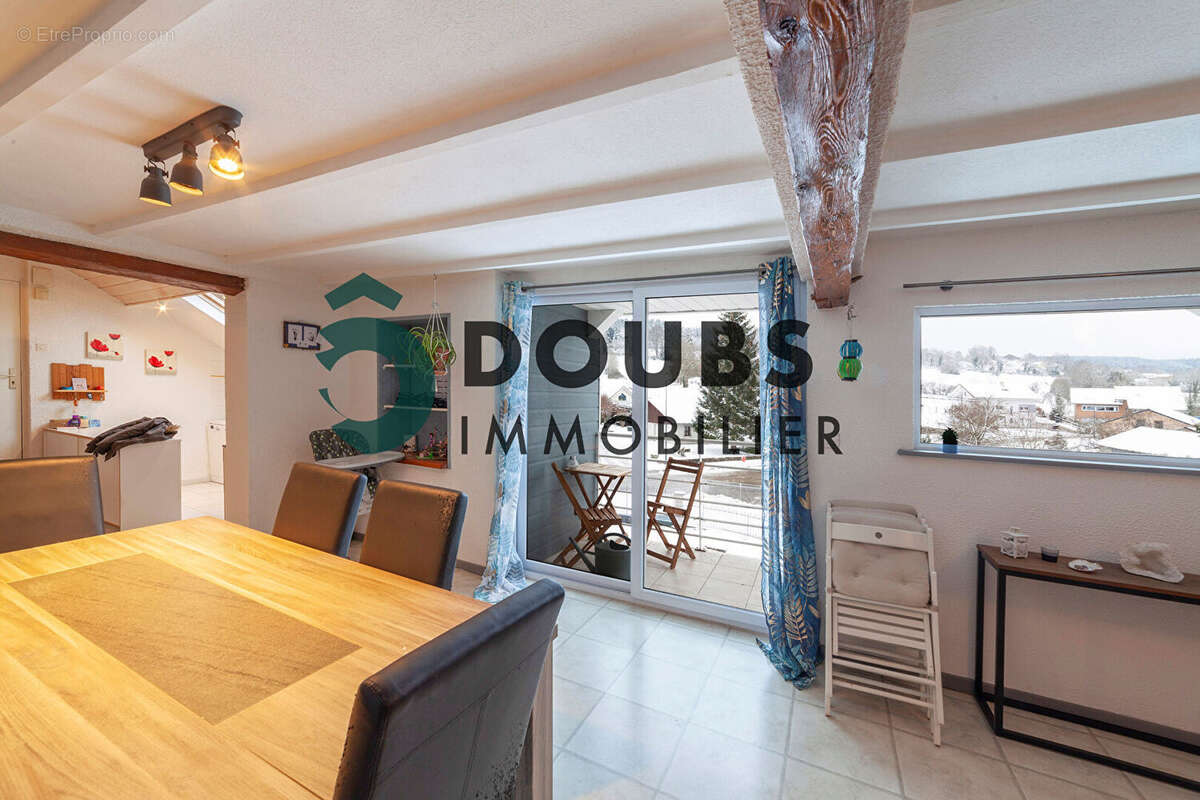 Appartement à FERRIERES-LE-LAC