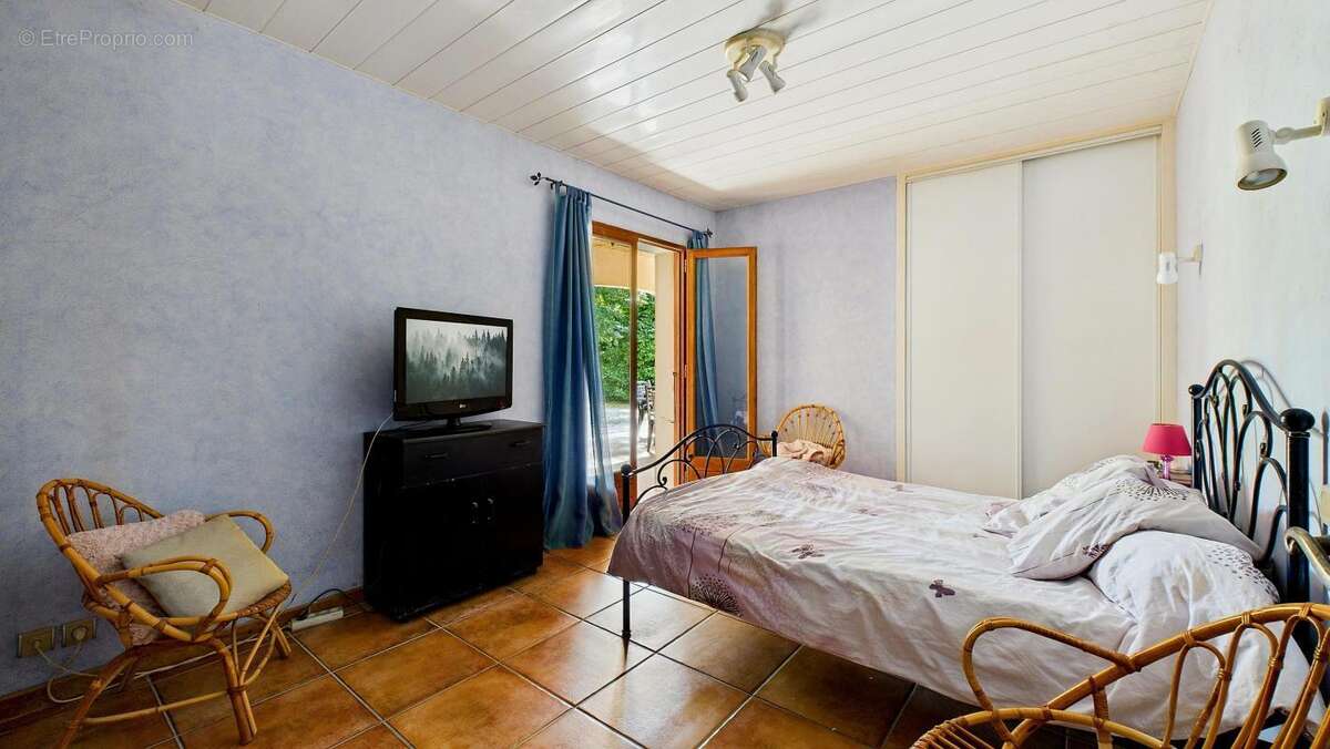 Maison à LIVRON-SUR-DROME