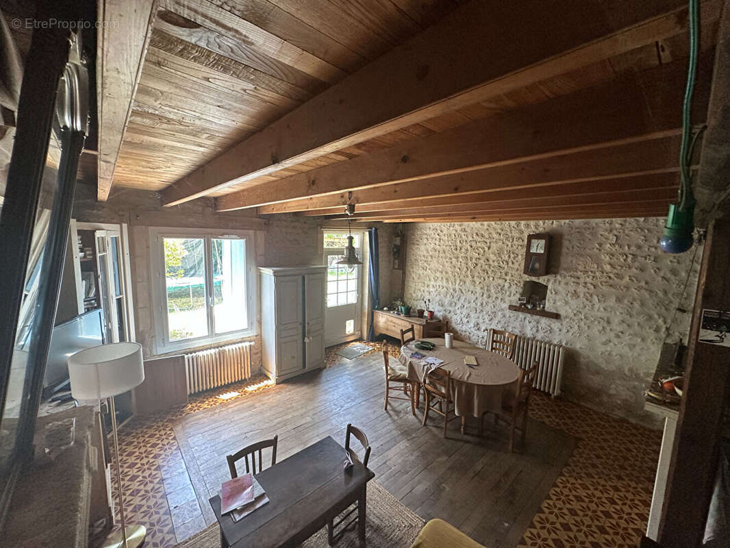 Maison La Gripperie Saint Symphorien 4 pièce(s) 105.9 - photo 8