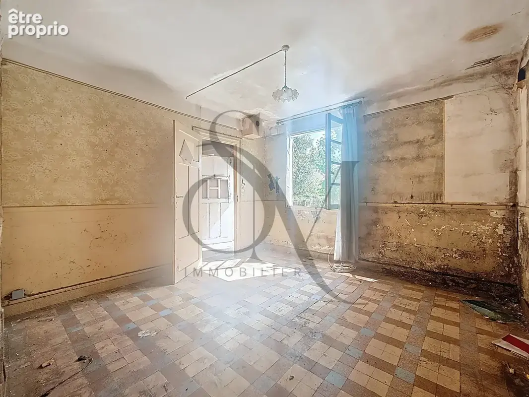 Maison à rénover 60 m2 Amilly Montargis, terrain 553 m2, garage - photo 5