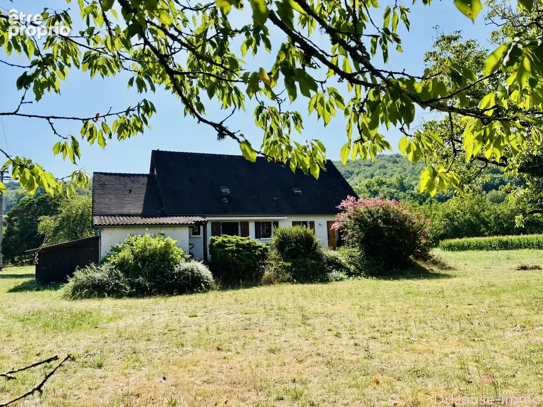 Maison 5 pièces 160 m² · à Aubas · 160 m² · 184 000 €