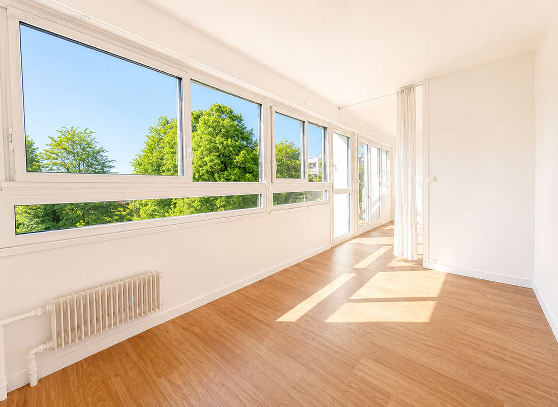 Appartement à VERRIERES-LE-BUISSON