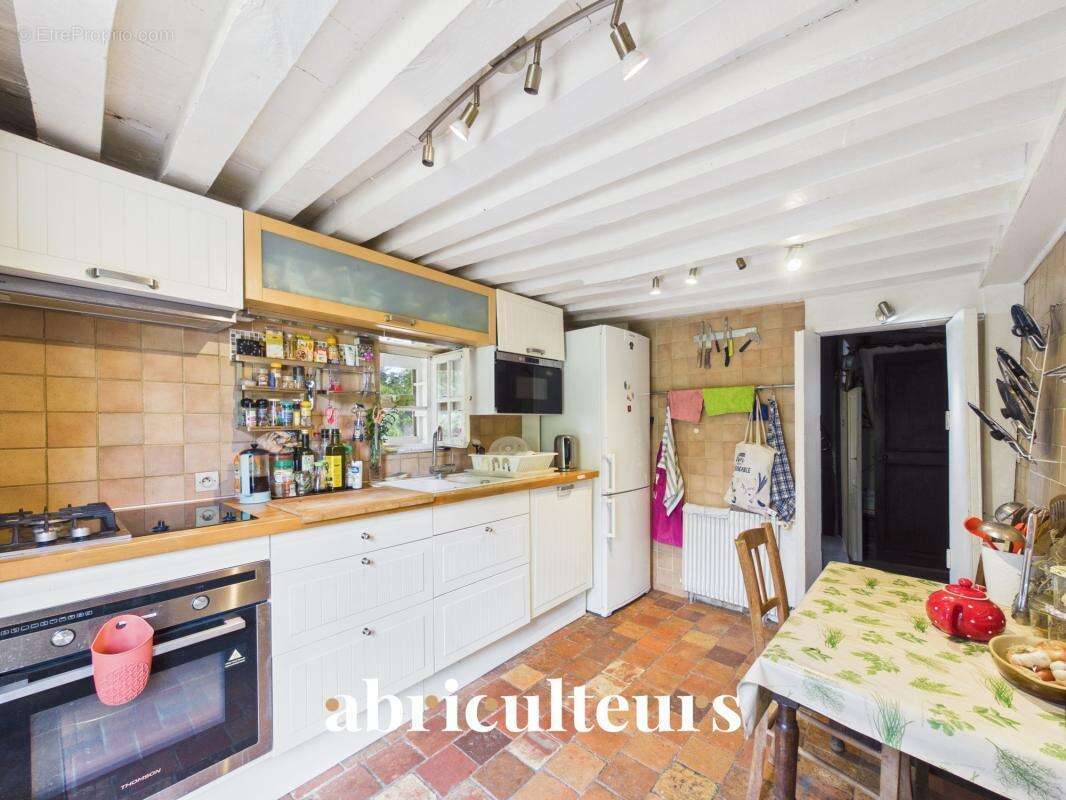 Propriété normande de caractère avec vastes dépendances en vente à Saint-Julien-sur-Calonne (14130) - photo 10
