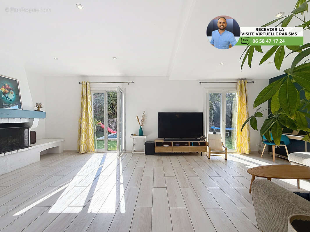 Maison à LA ROQUETTE-SUR-SIAGNE