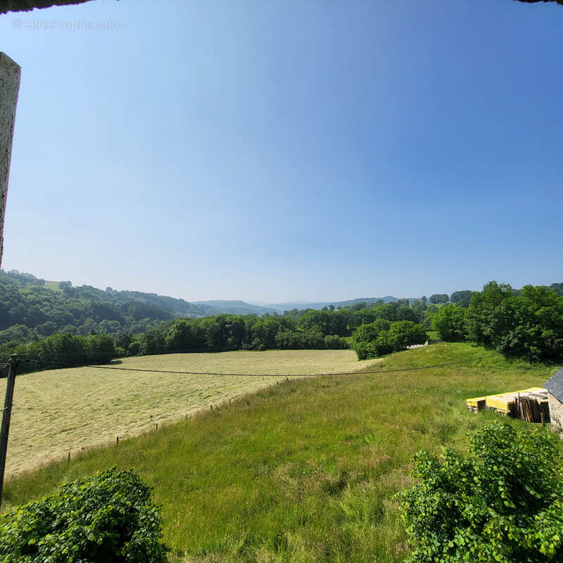 Maison à RIOM-ES-MONTAGNES