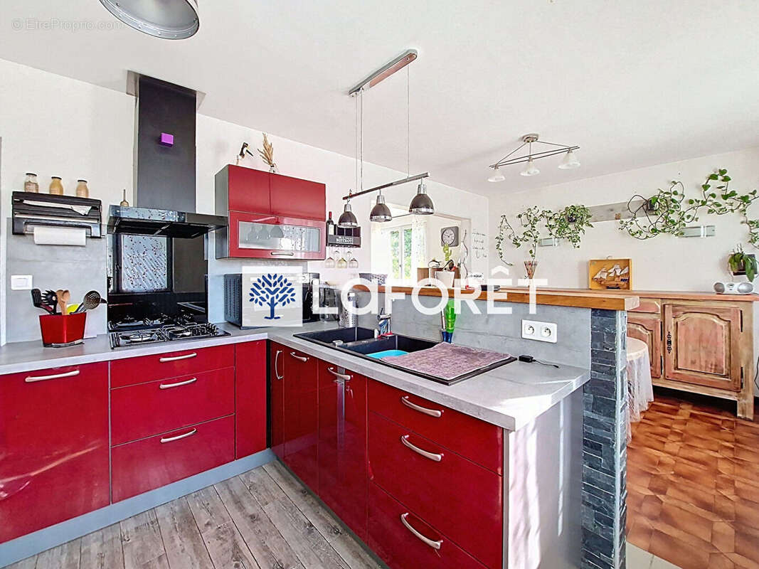 Maison à VOUJEAUCOURT