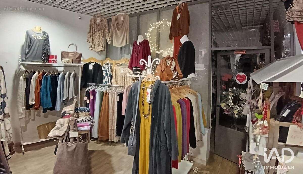 Photo 2 - Commerce à VEDENE