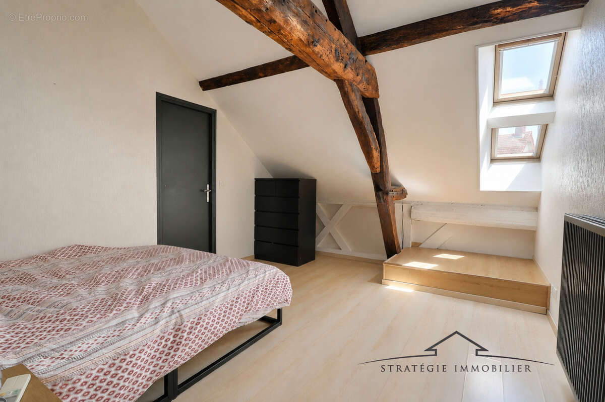 Loft 136 m² avec garage, terrasse et jardinet - photo 11