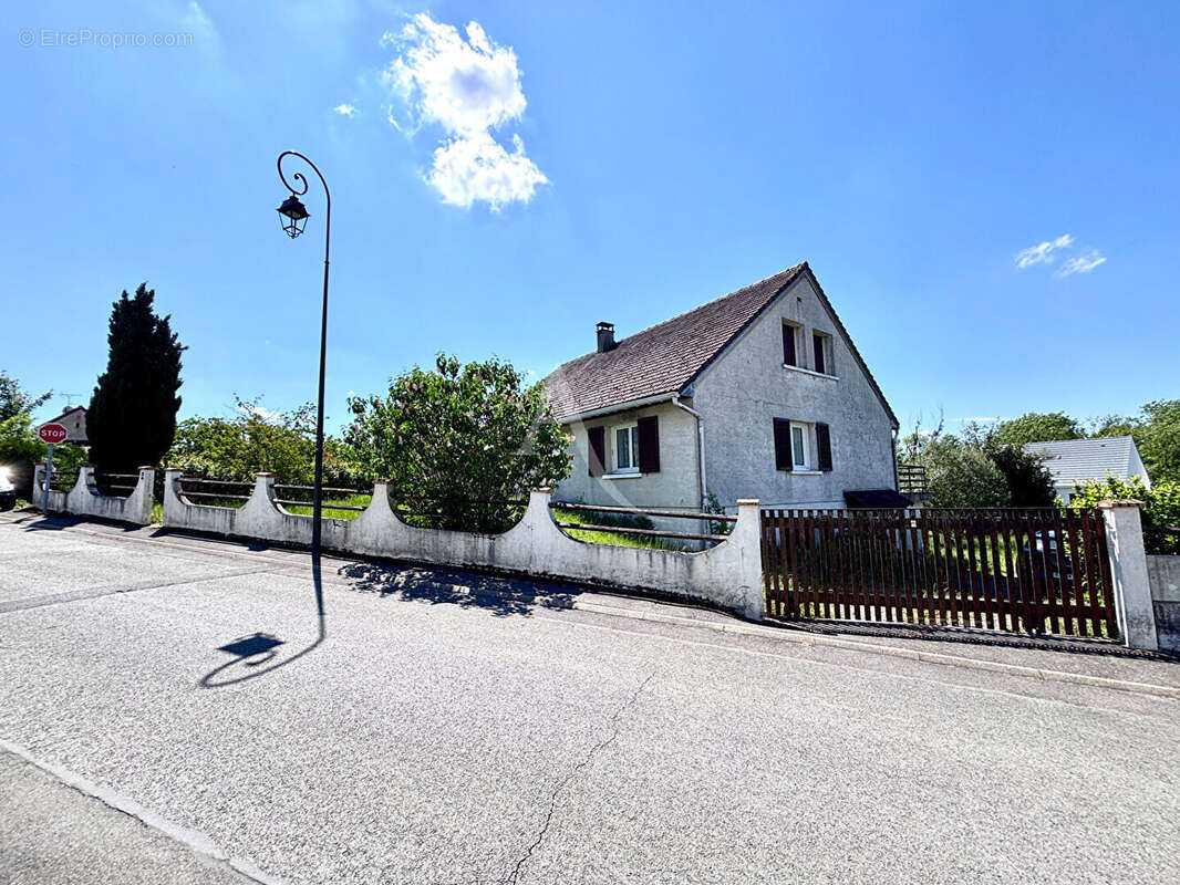 Maison à MONTHYON