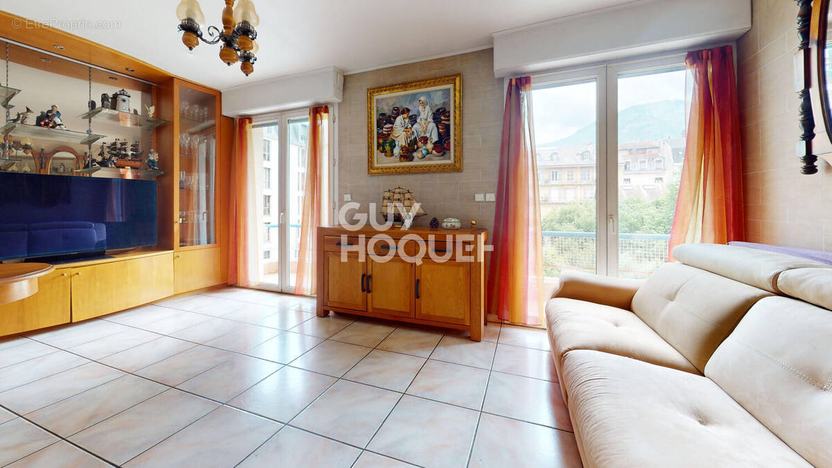 Appartement à AIX-LES-BAINS