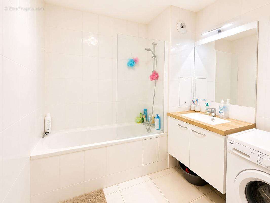 Appartement à GENNEVILLIERS