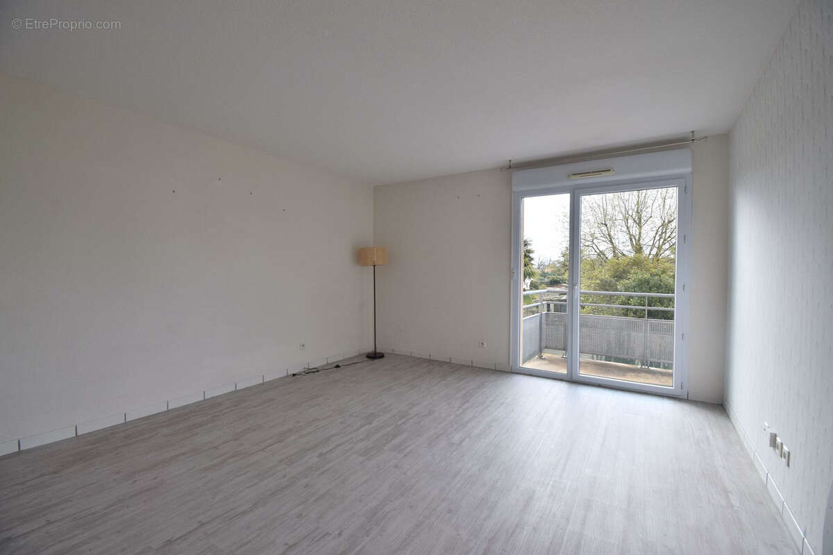 Appartement à GENESTON