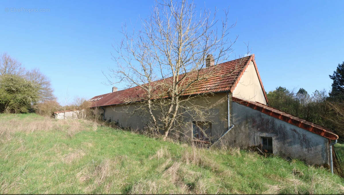 Maison à LA GUERCHE-SUR-L'AUBOIS