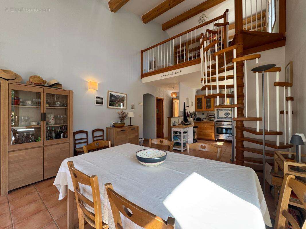 Maison à CAMPAGNAN