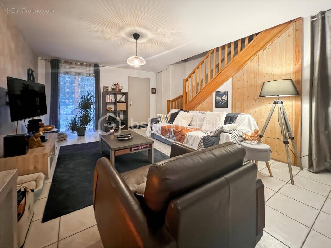 Maison à JANVILLE-SUR-JUINE