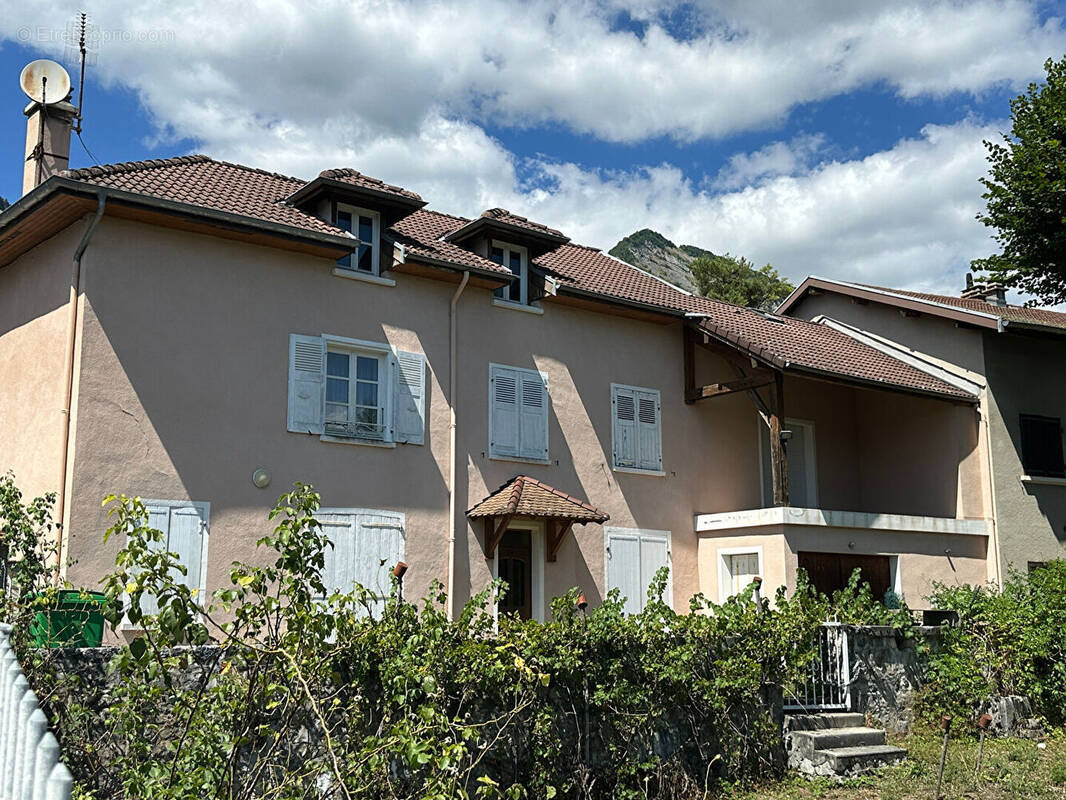 Maison à SAINT-ISMIER