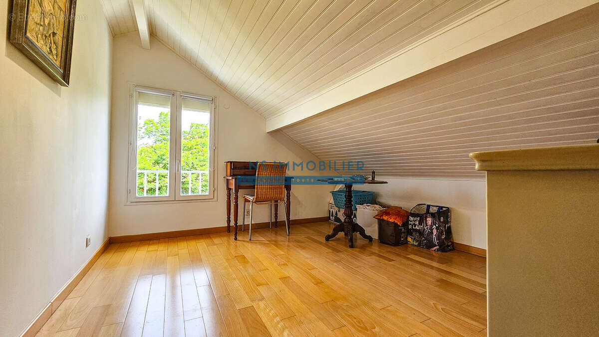Maison à HOUILLES
