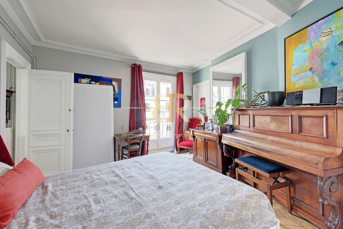 Appartement à PARIS-10E