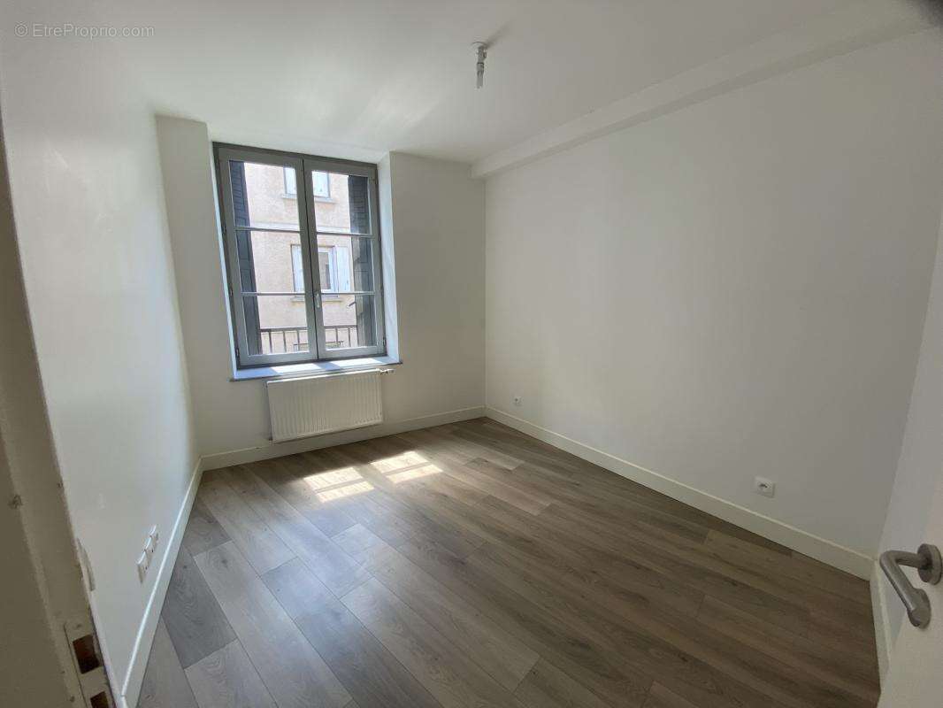 Appartement à SAINT-ETIENNE