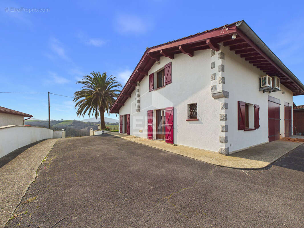 Maison à LA BASTIDE-CLAIRENCE