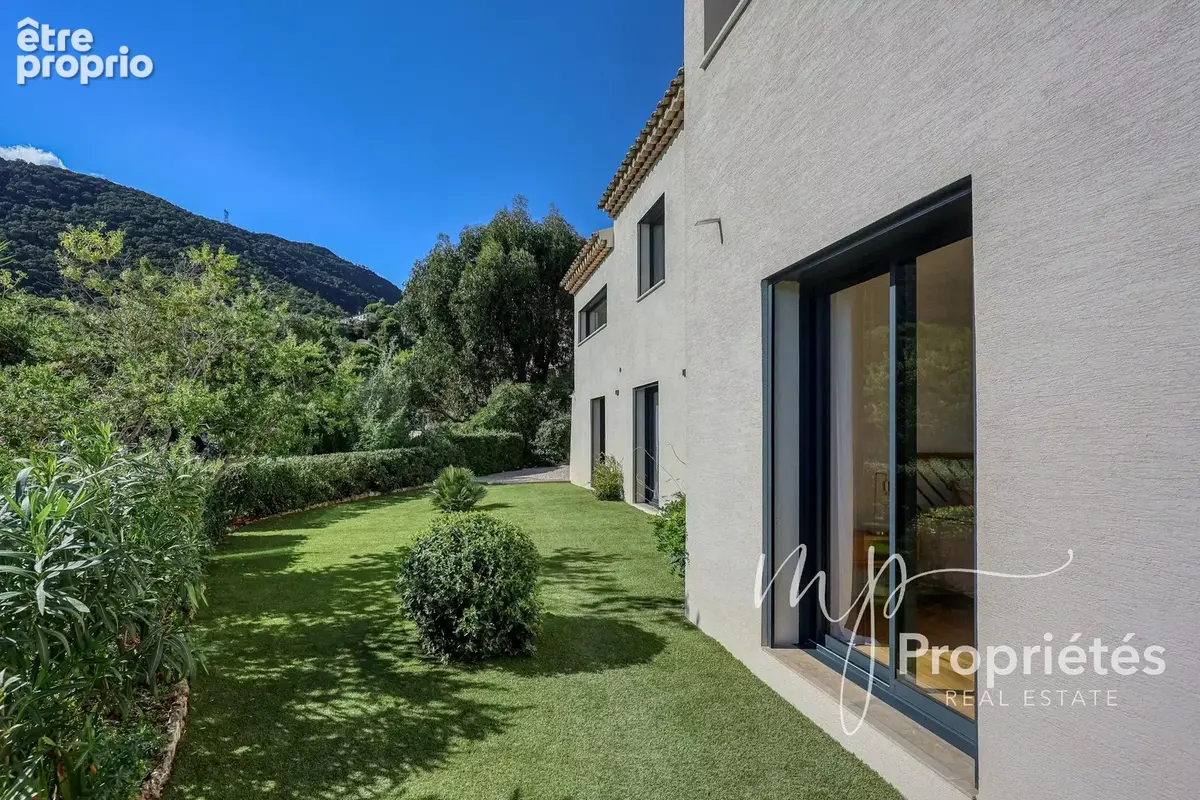 À VENDRE – Cavalaire-sur-Mer – Villa contemporaine avec vue mer 4 suites et prestations haut de gamme - photo 49