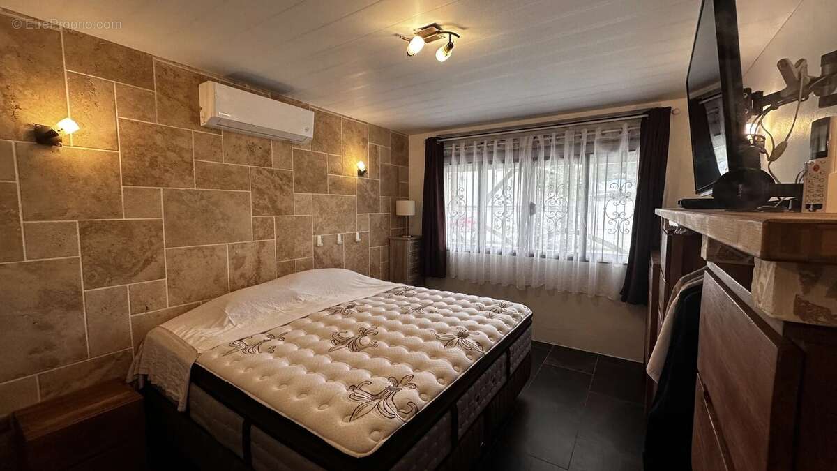 Maison à REMIRE-MONTJOLY