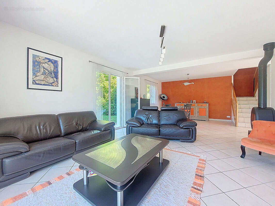 Maison Chapeiry 6 pièce(s) 145 m2 - photo 4