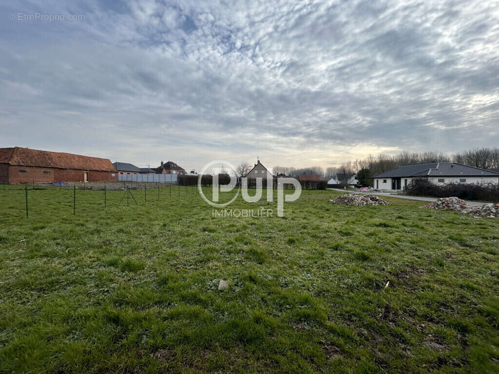 Terrain à AIRE-SUR-LA-LYS