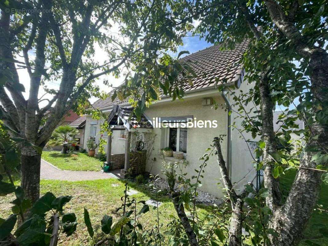 Maison à SAINT-ANDRE-LES-VERGERS