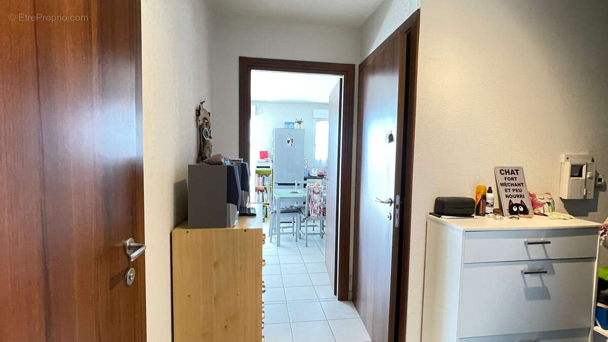 Appartement à ETREMBIERES