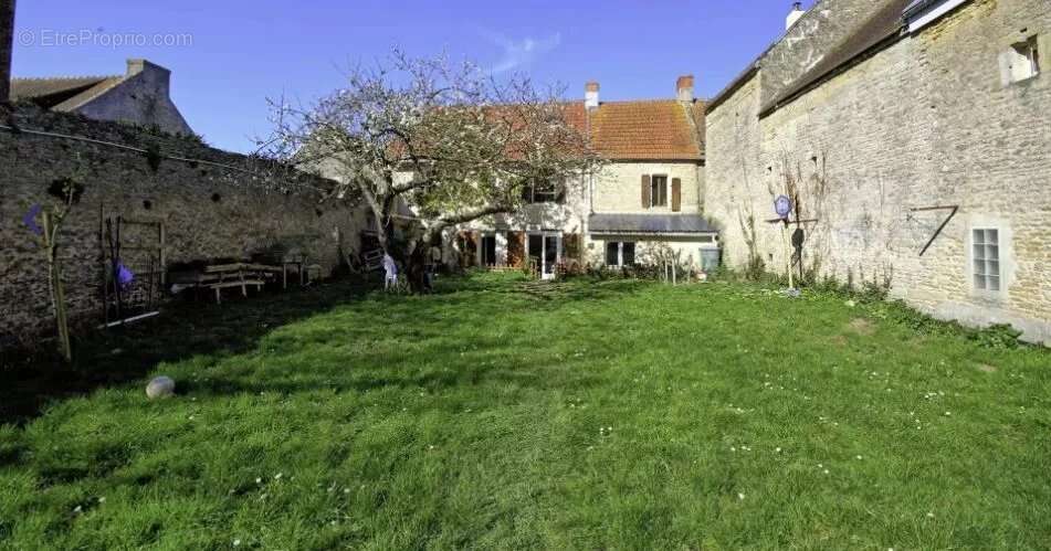 Maison 160 m² à Saint-Aubin-Sur-Mer  - photo 3