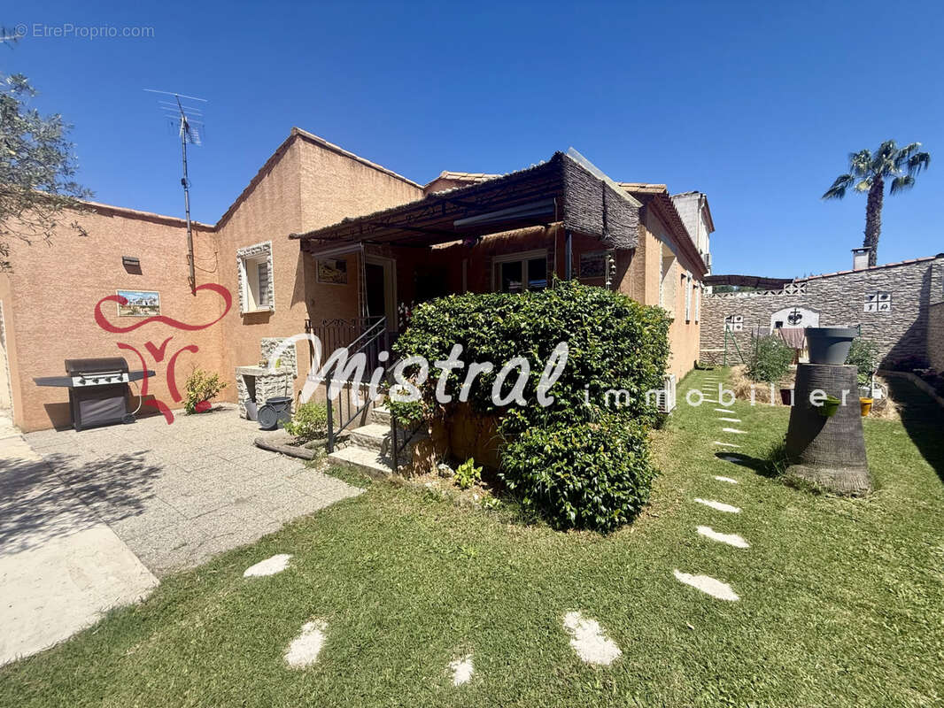Vente villa plain pied aigues mortes 3 chambres garage - photo 14