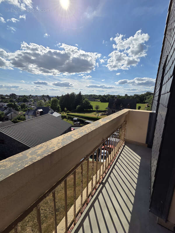 Appartement T3 64 m2 balcon cave et parking - photo 6