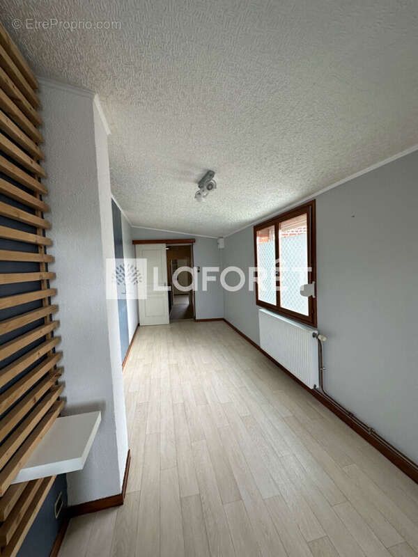 Maison à OSTRICOURT