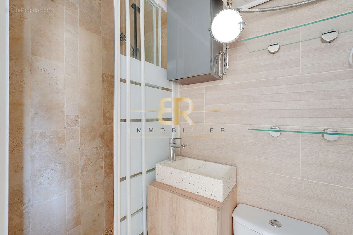 Appartement à PARIS-3E