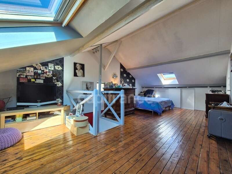 A vendre ETAMPES (91), Proche centre-ville, Charmante Meulière de 5 pièces sur sous-sol avec cour et garage - photo 9