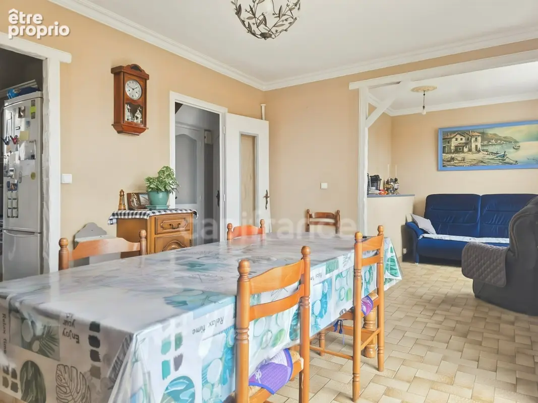 Une belle opportunité entre Les Maillets et Premartine ! Maison familiale de 94 m² idéalement située, qui n'attend plus que votr - photo 3