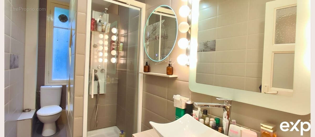 Appartement à SAINT-LAURENT-DU-VAR